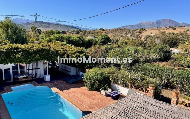 Wiederverkauf - Landhaus -   Inländisch - Coín