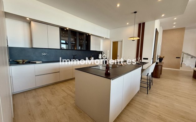 Revente - Villa - Benalmadena - Benalmadena Centro