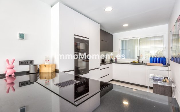 Wiederverkauf - Wohnung - Marbella - Nueva Andalucía