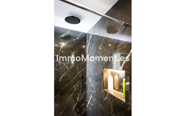 Wiederverkauf - Wohnung - Marbella - Nueva Andalucía