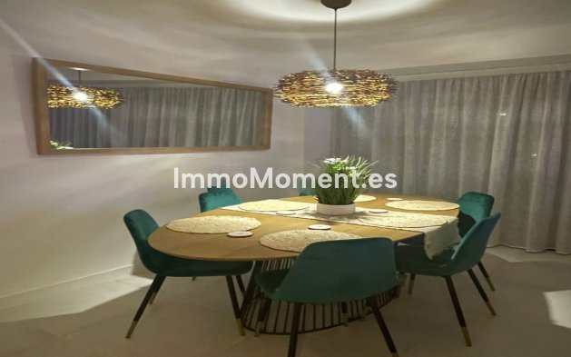 Resale - Apartment - Estepona - Selwo