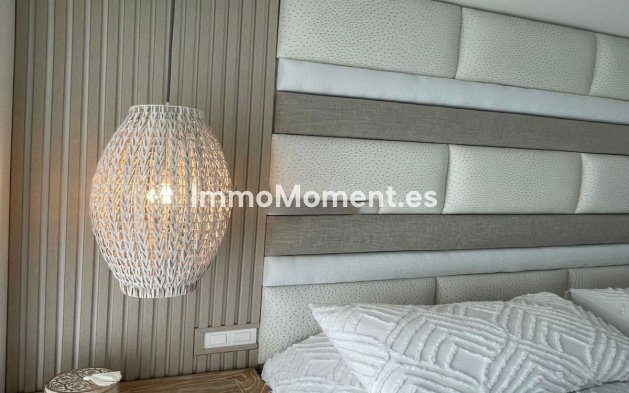 Resale - Apartment - Estepona - Selwo