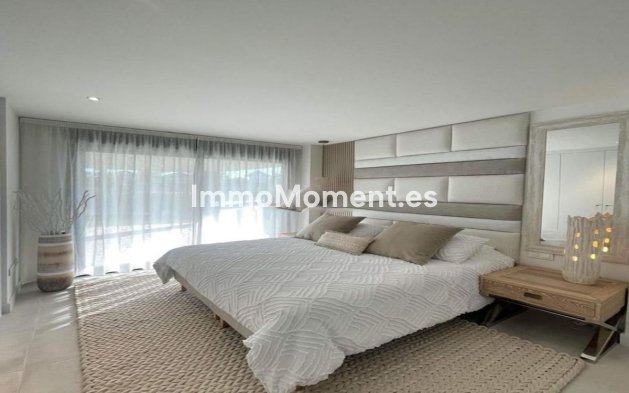 Resale - Apartment - Estepona - Selwo