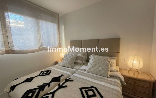 Resale - Apartment - Estepona - Selwo