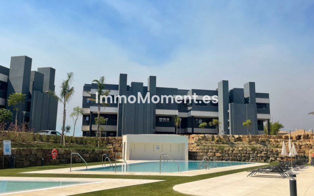 Resale - Apartment - Estepona - Selwo