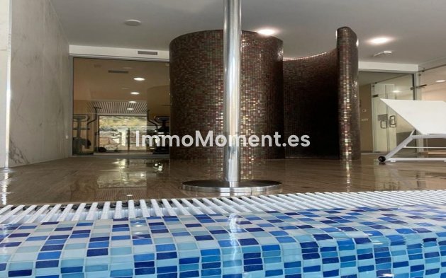 Resale - Apartment - Estepona - Selwo