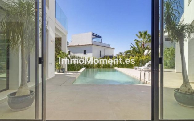 Wiederverkauf - Villa - Marbella - Marbesa