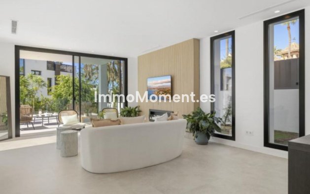 Wiederverkauf - Villa - Marbella - Marbesa