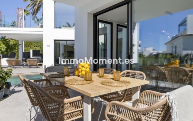 Wiederverkauf - Villa - Marbella - Marbesa