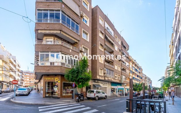 Wiederverkauf - Wohnung - Torrevieja - Torrevieja Centro