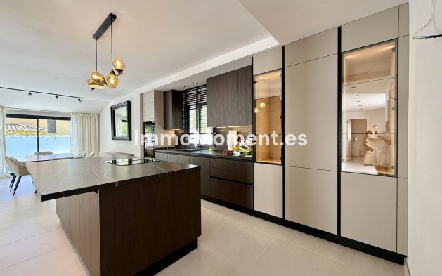 Wiederverkauf - Villa - Marbella - Marbella Centro