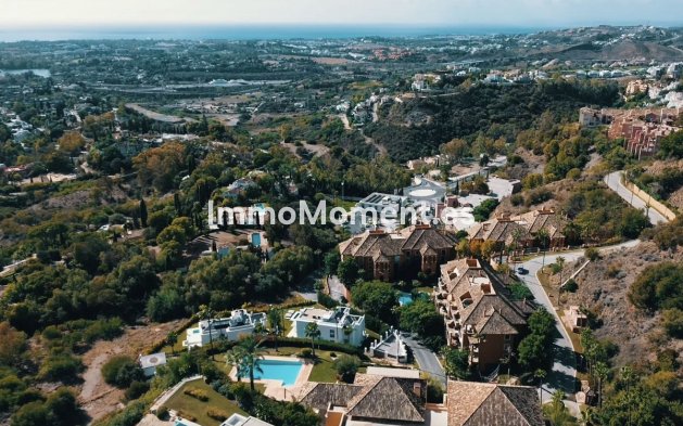 Resale - Apartment - Benahavís - Monte Halcones