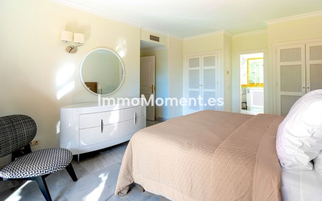 Resale - Apartment - Benahavís - Monte Halcones