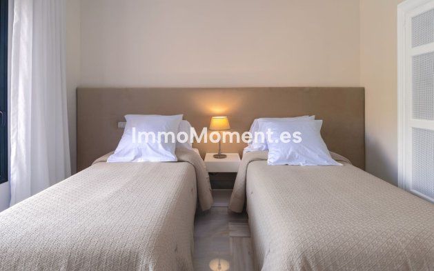 Resale - Apartment - Benahavís - Monte Halcones