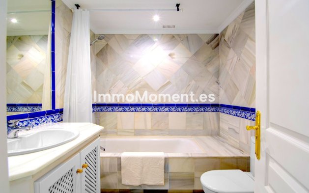 Resale - Apartment - Benahavís - Monte Halcones