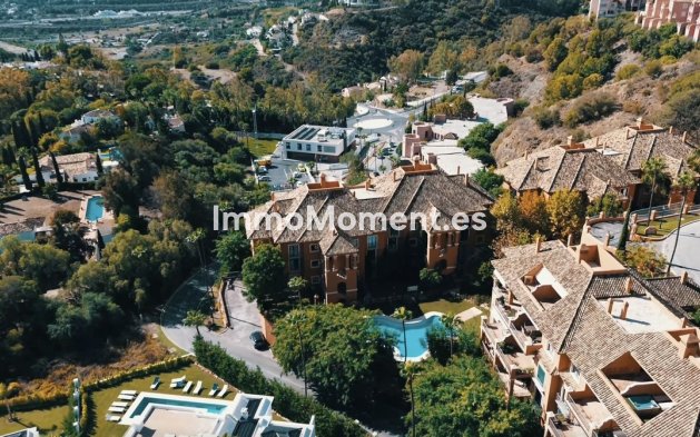Resale - Apartment - Benahavís - Monte Halcones