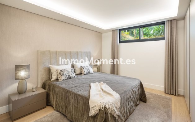 Resale - Villa - Marbella - Nueva Andalucía