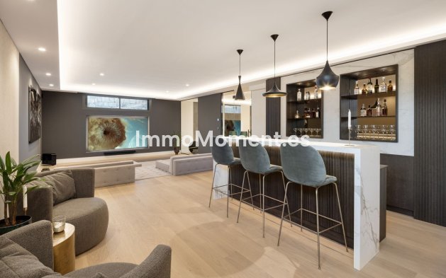 Resale - Villa - Marbella - Nueva Andalucía