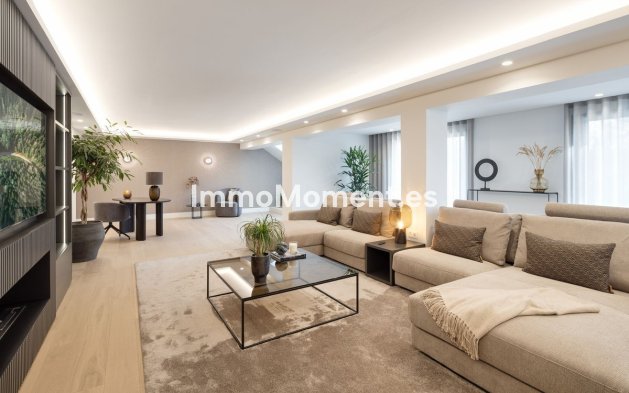 Resale - Villa - Marbella - Nueva Andalucía