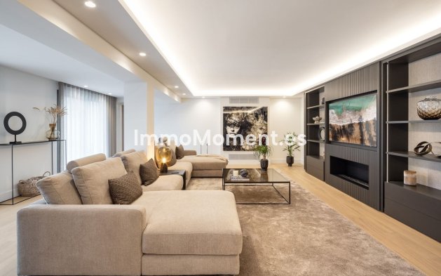 Resale - Villa - Marbella - Nueva Andalucía