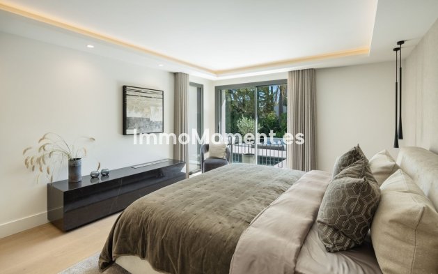 Resale - Villa - Marbella - Nueva Andalucía