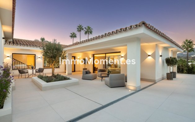 Resale - Villa - Marbella - Nueva Andalucía