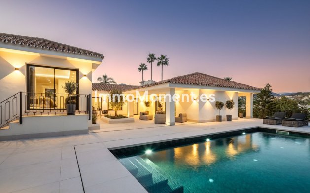 Resale - Villa - Marbella - Nueva Andalucía