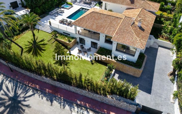 Resale - Villa - Marbella - Nueva Andalucía