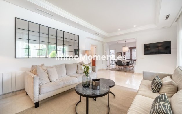 Wiederverkauf - Villa - Marbella - Nueva Andalucía