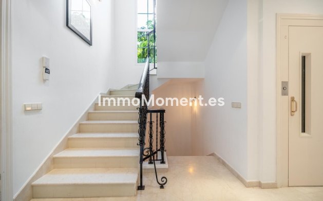 Wiederverkauf - Villa - Marbella - Nueva Andalucía