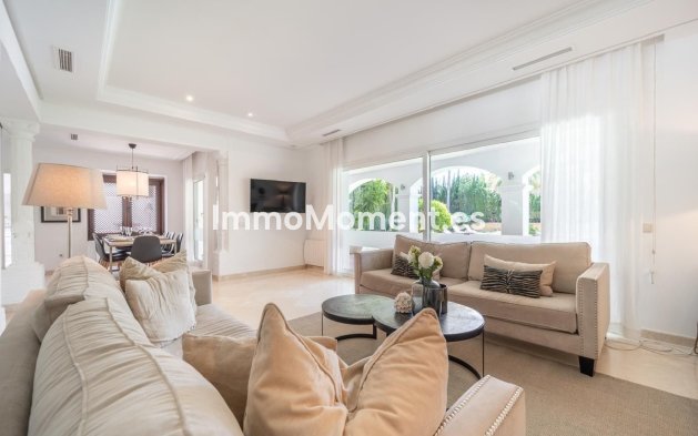 Wiederverkauf - Villa - Marbella - Nueva Andalucía