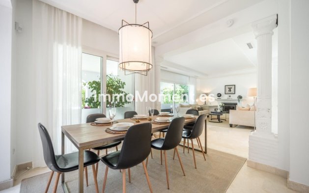 Wiederverkauf - Villa - Marbella - Nueva Andalucía