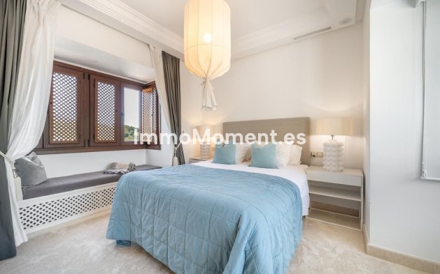 Wiederverkauf - Villa - Marbella - Nueva Andalucía