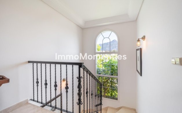 Wiederverkauf - Villa - Marbella - Nueva Andalucía