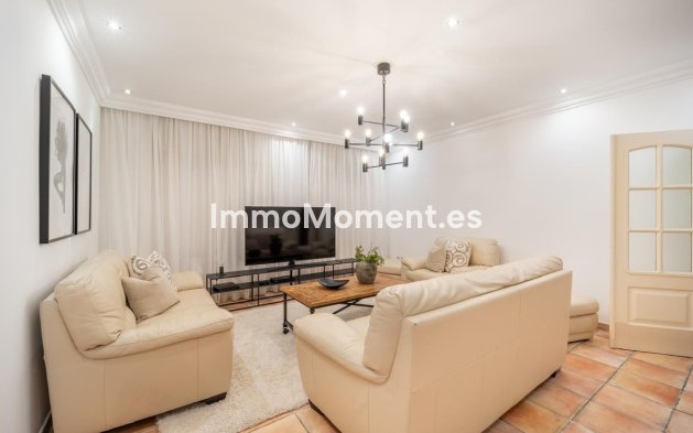 Wiederverkauf - Villa - Marbella - Nueva Andalucía