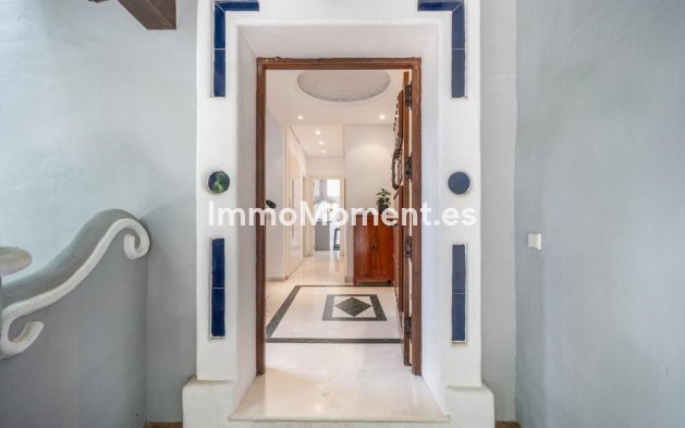 Wiederverkauf - Villa - Marbella - Nueva Andalucía