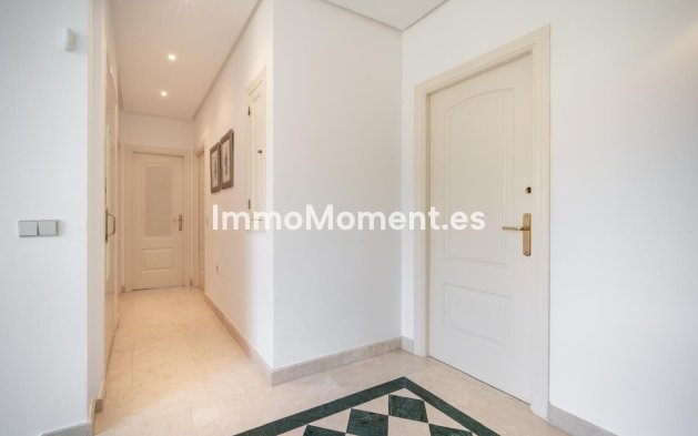 Wiederverkauf - Villa - Marbella - Nueva Andalucía