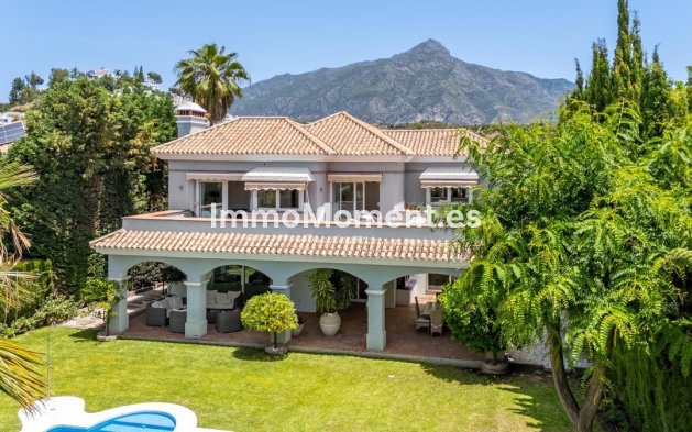 Wiederverkauf - Villa - Marbella - Nueva Andalucía
