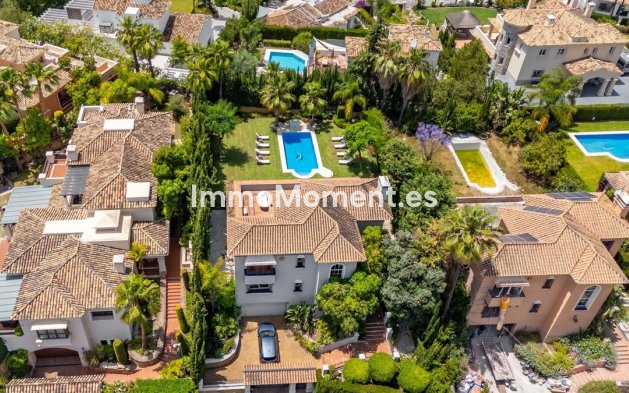 Wiederverkauf - Villa - Marbella - Nueva Andalucía