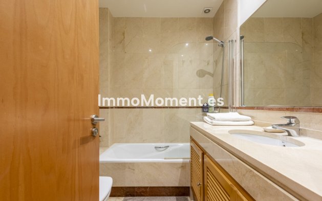 Wiederverkauf - Wohnung - Marbella - Puerto Banús