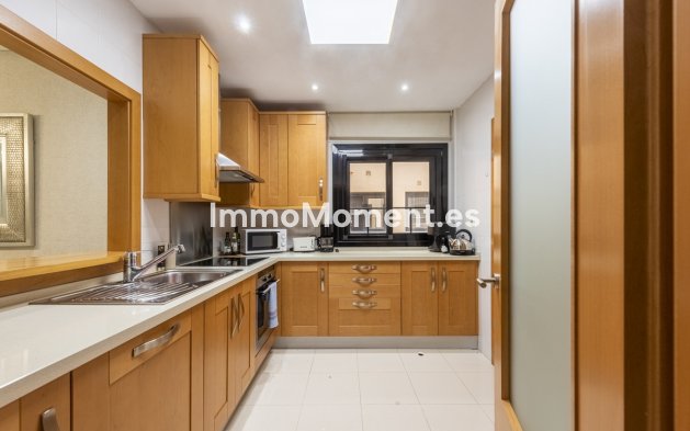 Wiederverkauf - Wohnung - Marbella - Puerto Banús