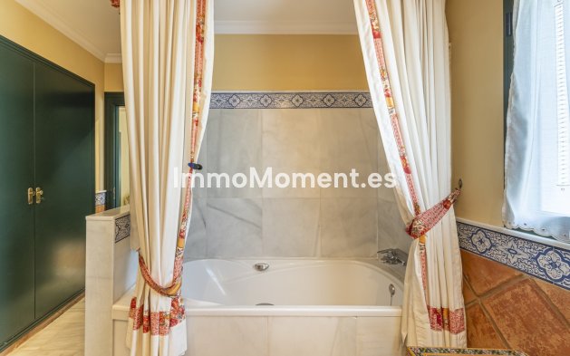 Wiederverkauf - Villa - Marbella - Nagüeles