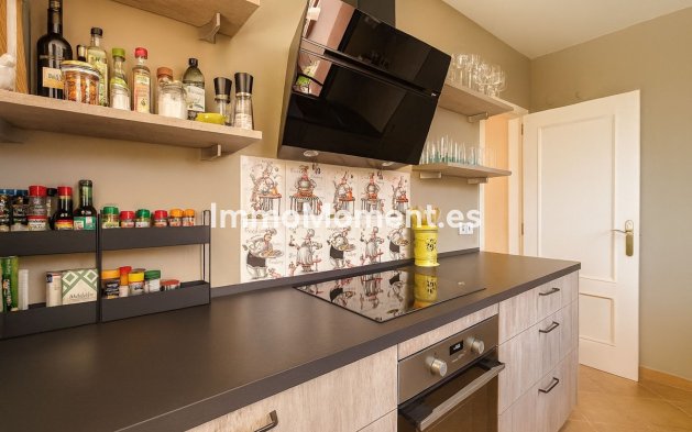 Wiederverkauf - Wohnung - Marbella - La Mairena