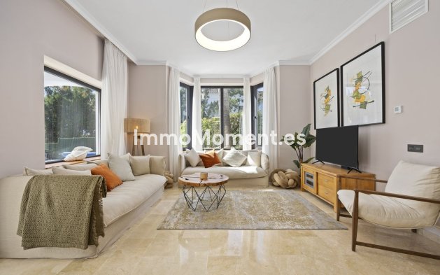 Wiederverkauf - Freistehende Villa - Estepona  - New Golden Mile