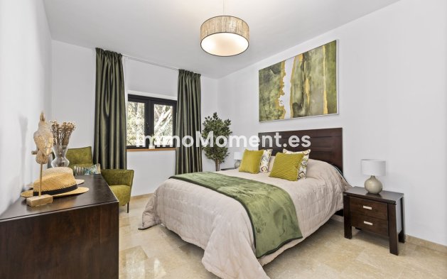Wiederverkauf - Freistehende Villa - Estepona  - New Golden Mile