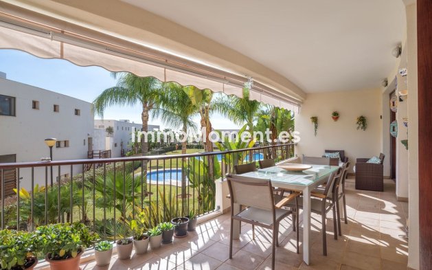 Resale - Apartment - Marbella - Altos de los Monteros