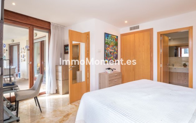 Resale - Apartment - Marbella - Altos de los Monteros