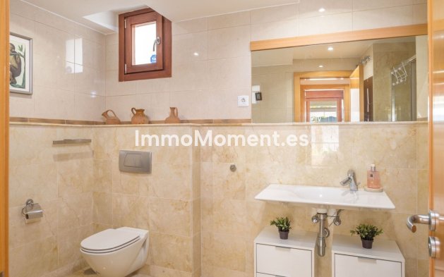 Resale - Apartment - Marbella - Altos de los Monteros