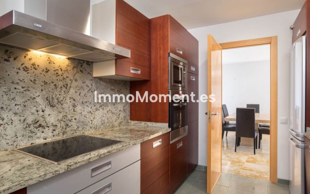 Resale - Apartment - Marbella - Altos de los Monteros