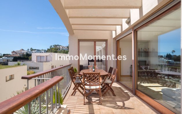 Resale - Apartment - Marbella - Altos de los Monteros